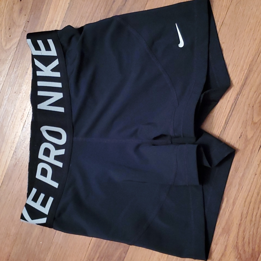 Women's Black Nike Pro shorts Dri Fit Medium